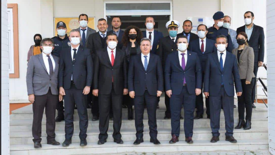 Sayın Valimiz Dr. Süleyman Elban Karataş İlçesinde Robotik Kodlama Sınıflarının Açılışını Yaptı